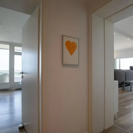 Trelleborgallee, 212 Apartment *