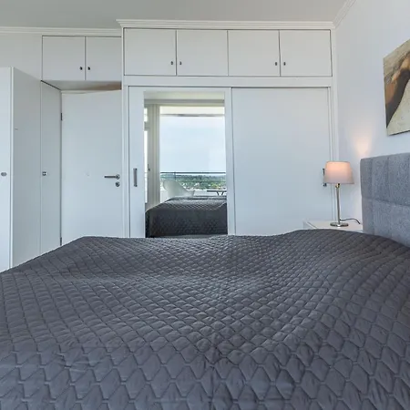 Trelleborgallee, 212 *