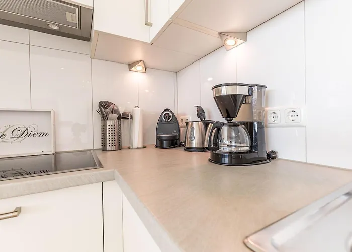 Trelleborgallee, 212 Apartament *